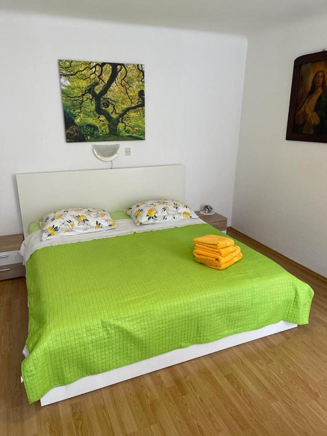 Dana Apartment Крес Екстериор снимка